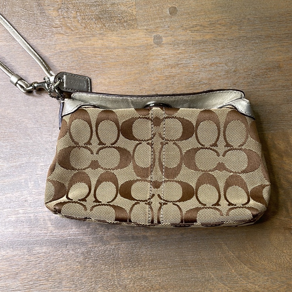 Coach Vachetta Signature C Canvas & Silver Metallic Leather Small Turn Lock Bag - Picture 4 of 10